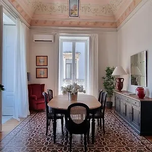 https://via-musumeci-103.catania-hotels.net